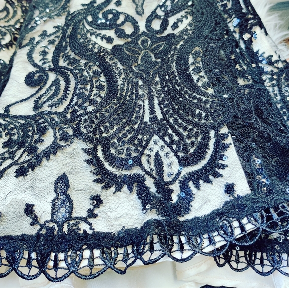 Cut-Out** Low Back** Lace & Sequin Mid Formal Gown *S* - Picture 17 of 17